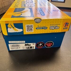 Skechers Hands-Free Slip-Ins steel toes